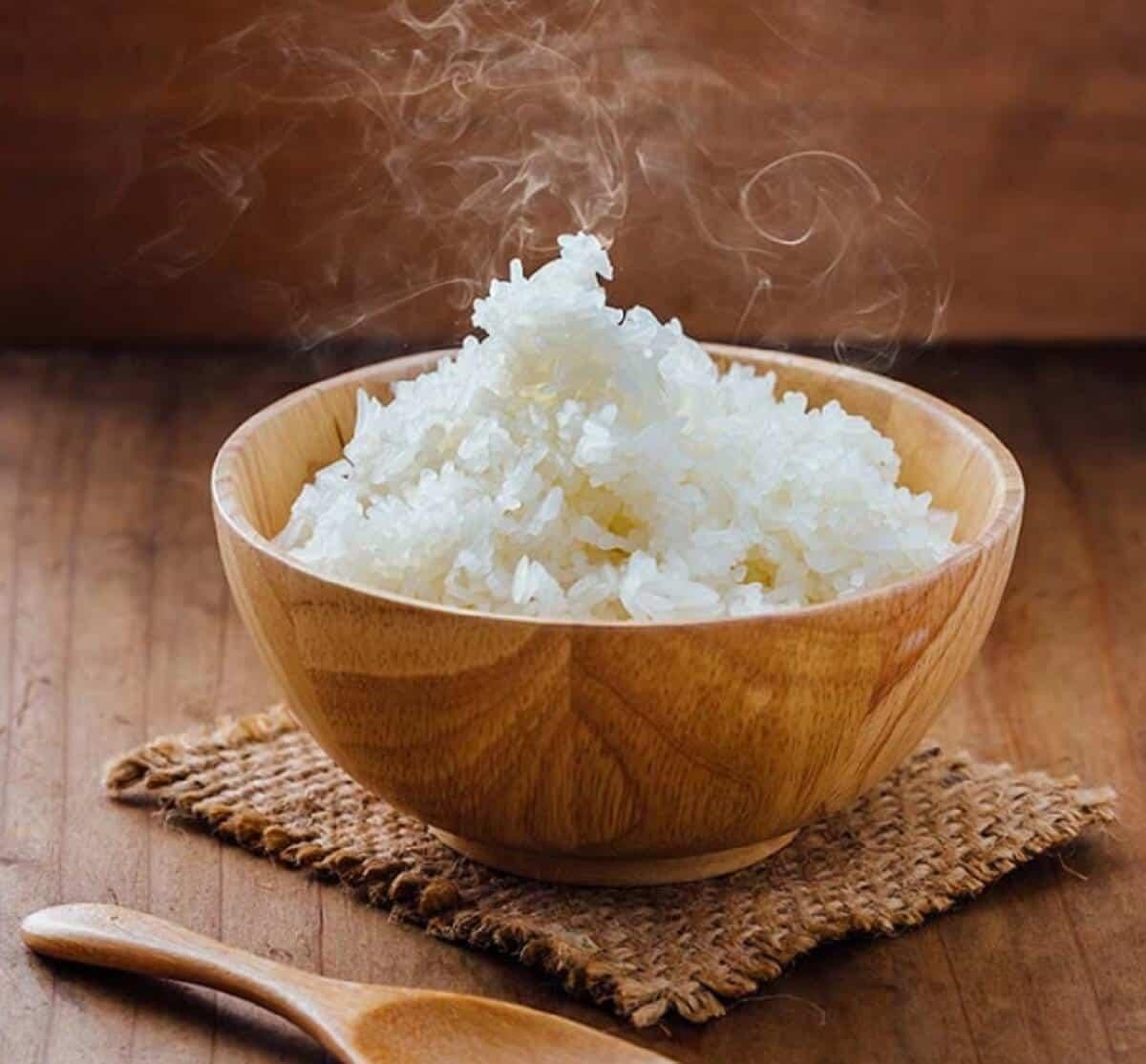 Mơ thấy ăn cơm có ý nghĩa gì?