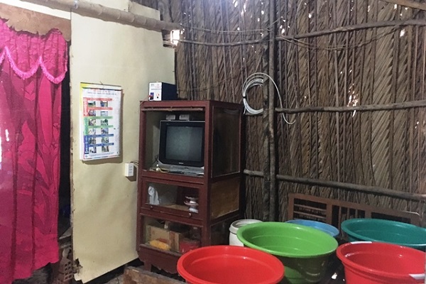 Mơ thấy nhà dột đánh đề con gì?
