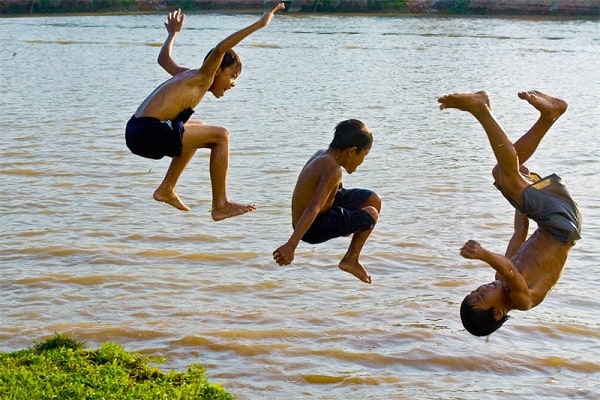 Mơ thấy tắm sông có ý nghĩa gì?